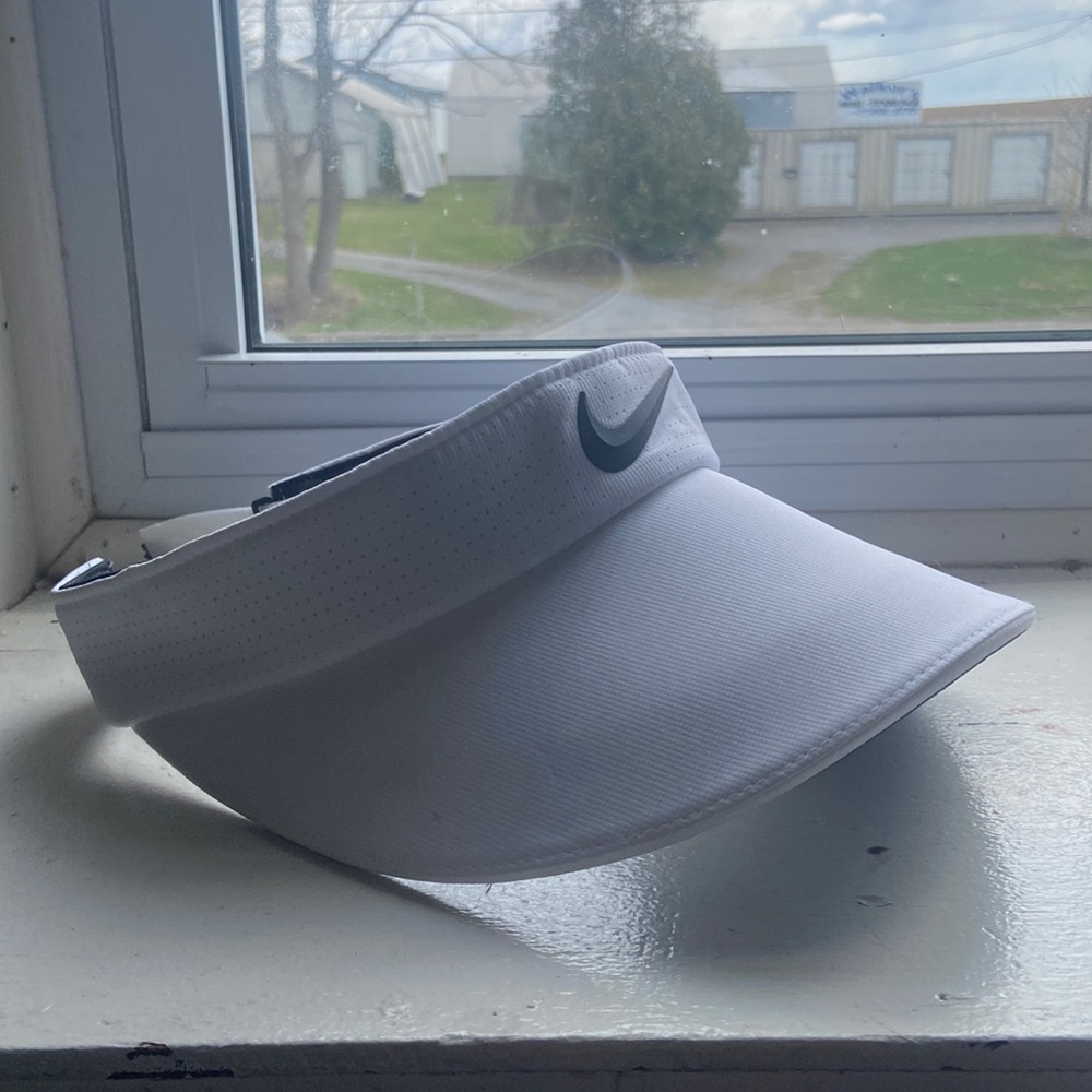Nike visor